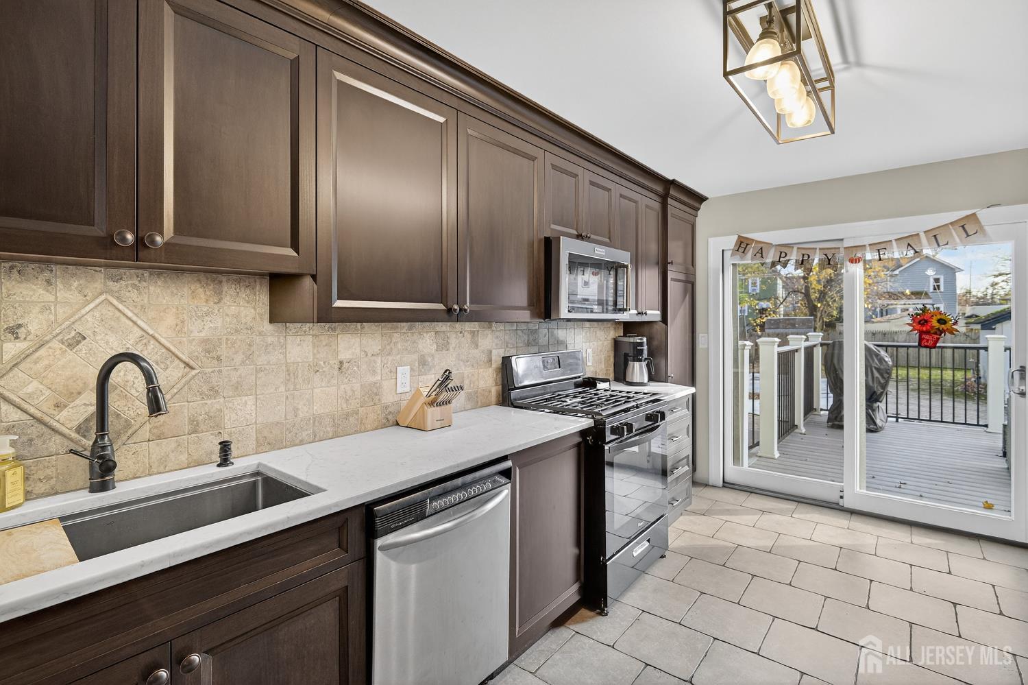 529 Dunellen Avenue Dunellen, NJ 08812 - Photo 14 of 33