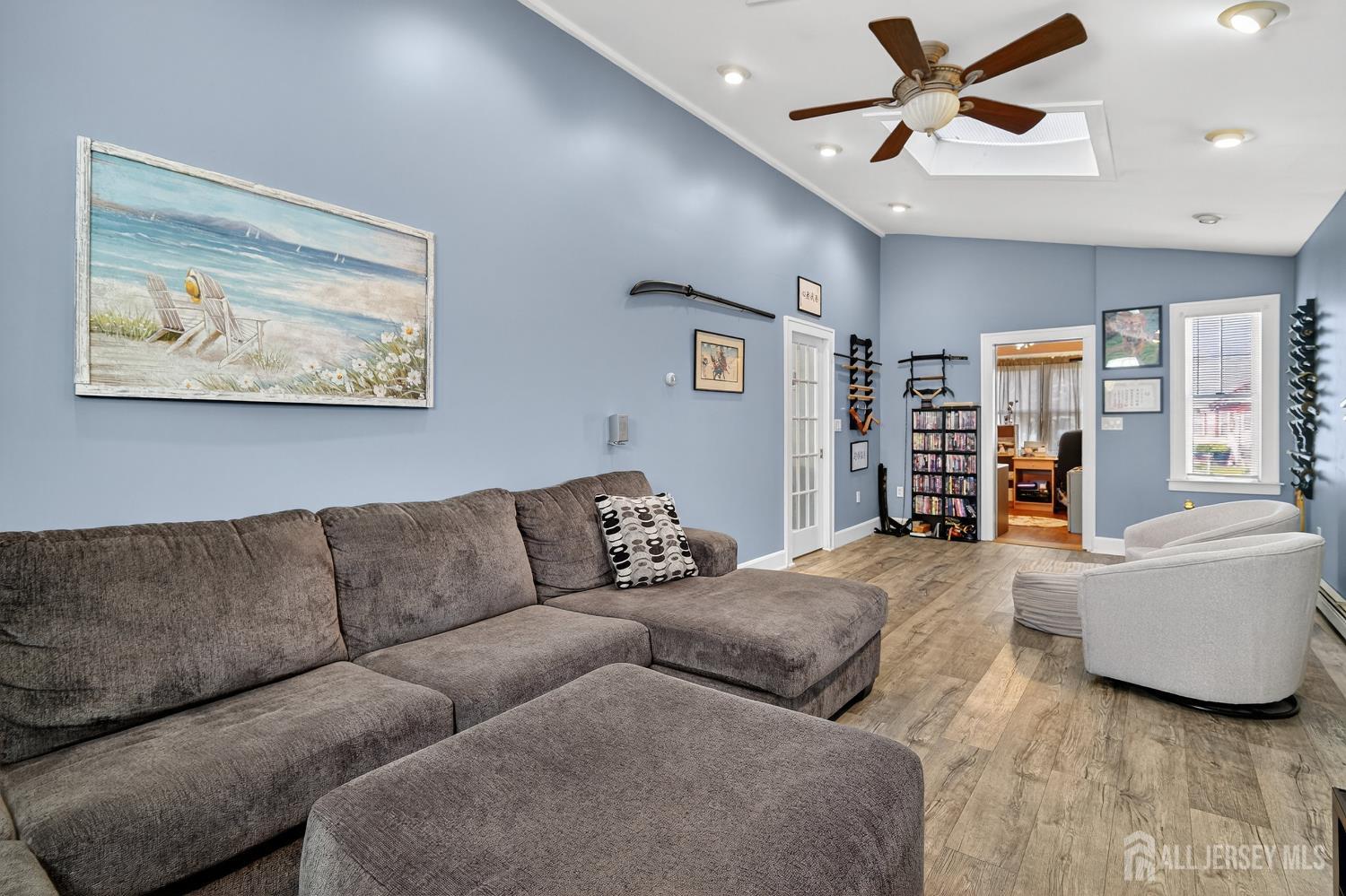 529 Dunellen Avenue Dunellen, NJ 08812 - Photo 19 of 33