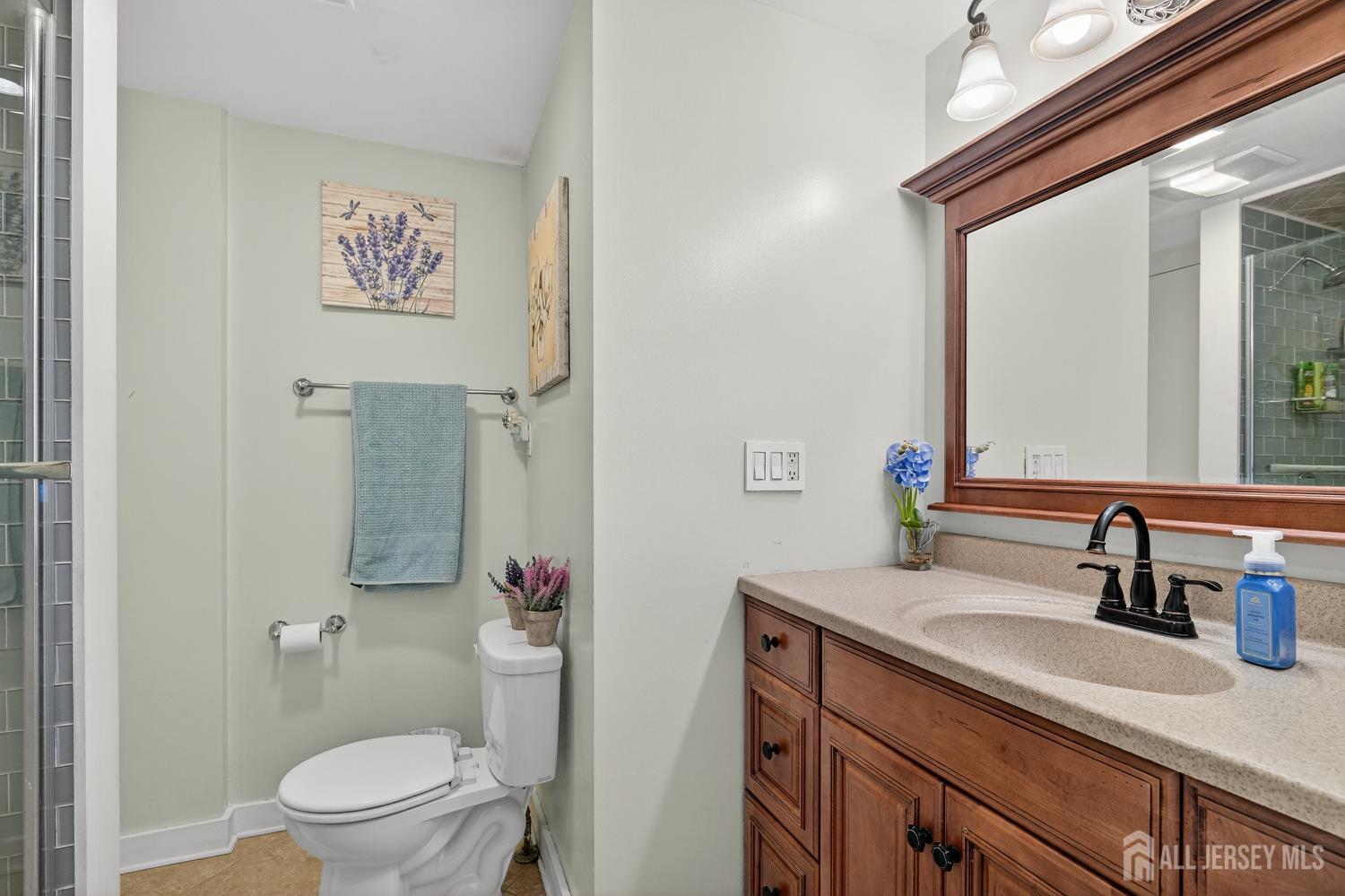 529 Dunellen Avenue Dunellen, NJ 08812 - Photo 27 of 33