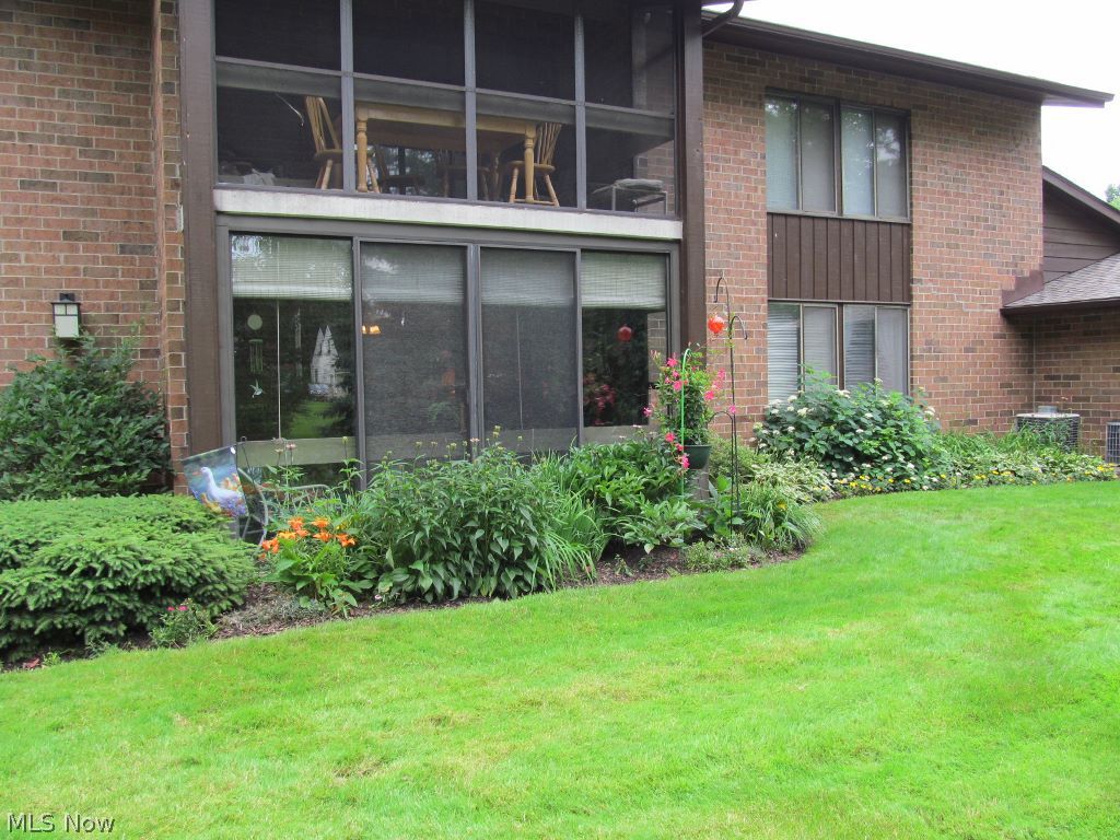22962 Maple Ridge Road, Unit 102 North Olmsted, OH 44070 - Photo 10 of 16 Gallery Image 10