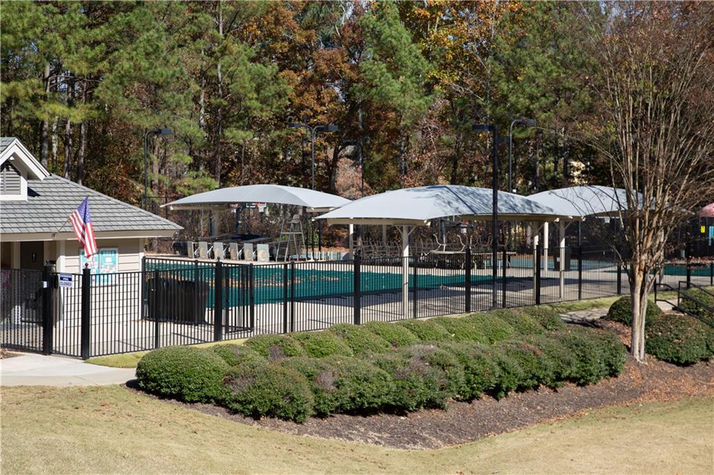 5735 Sunset Maple Drive Alpharetta, GA 30005 - Photo 37 of 39 a garden view with a seating space