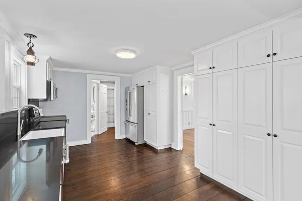 $1,095,000 | 106 Lewis Avenue, Walpole, MA 02081