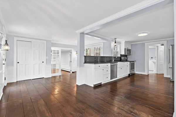 $1,095,000 | 106 Lewis Avenue, Walpole, MA 02081