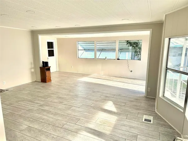 $112,900 | 9790 66th Street North, Unit 37, Pinellas Park, FL 33777