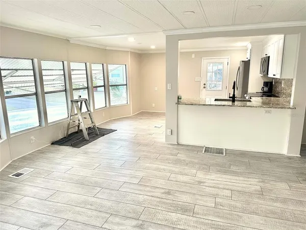 $112,900 | 9790 66th Street North, Unit 37, Pinellas Park, FL 33777