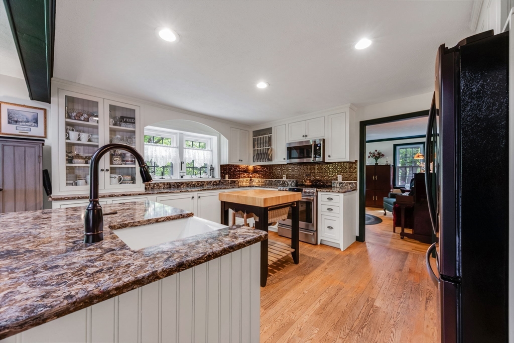 16 Grand Oak Road Sandwich, MA 02644 - Photo 12 of 34 Gallery Image 12