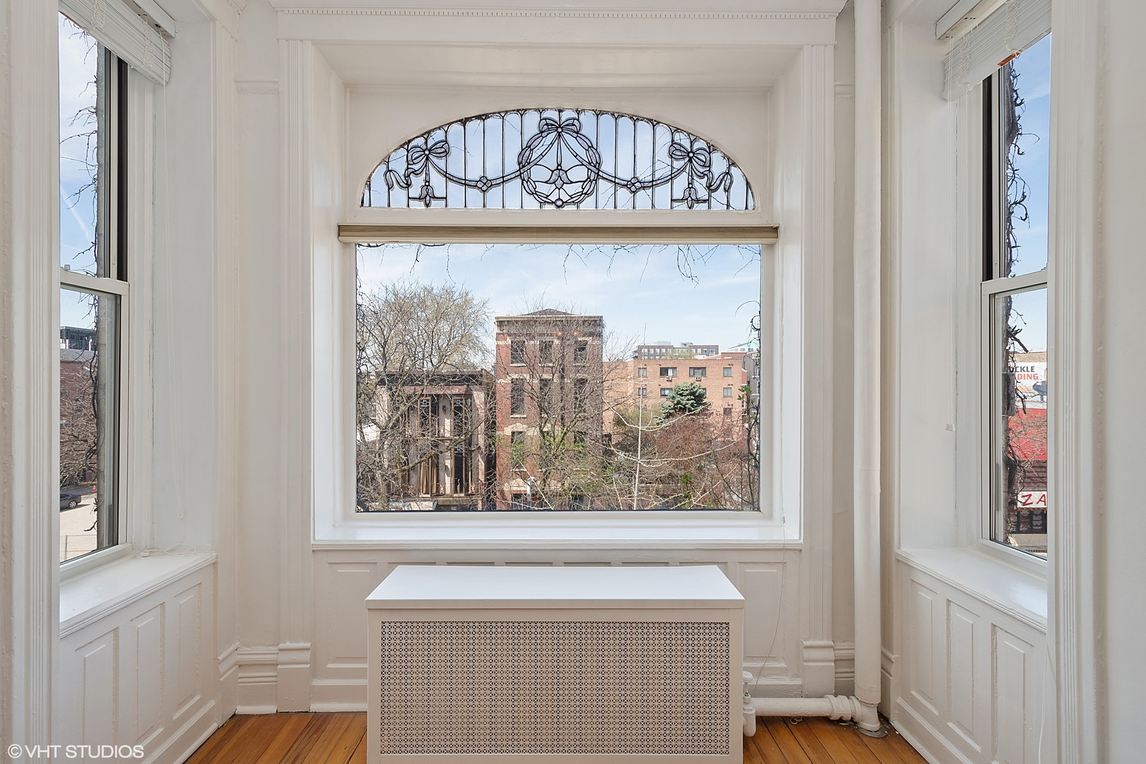 1539 North Wells Street, Unit 3 Chicago, IL 60610 - Photo 2 of 10