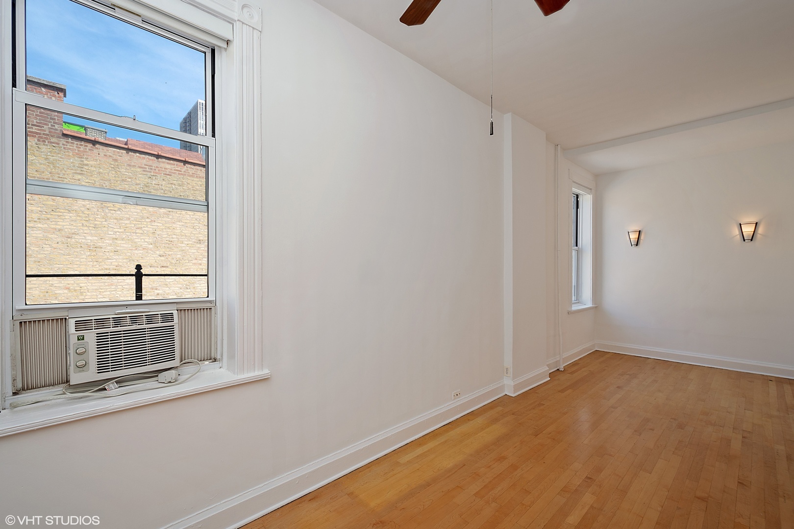 1539 North Wells Street, Unit 3 Chicago, IL 60610 - Photo 5 of 10