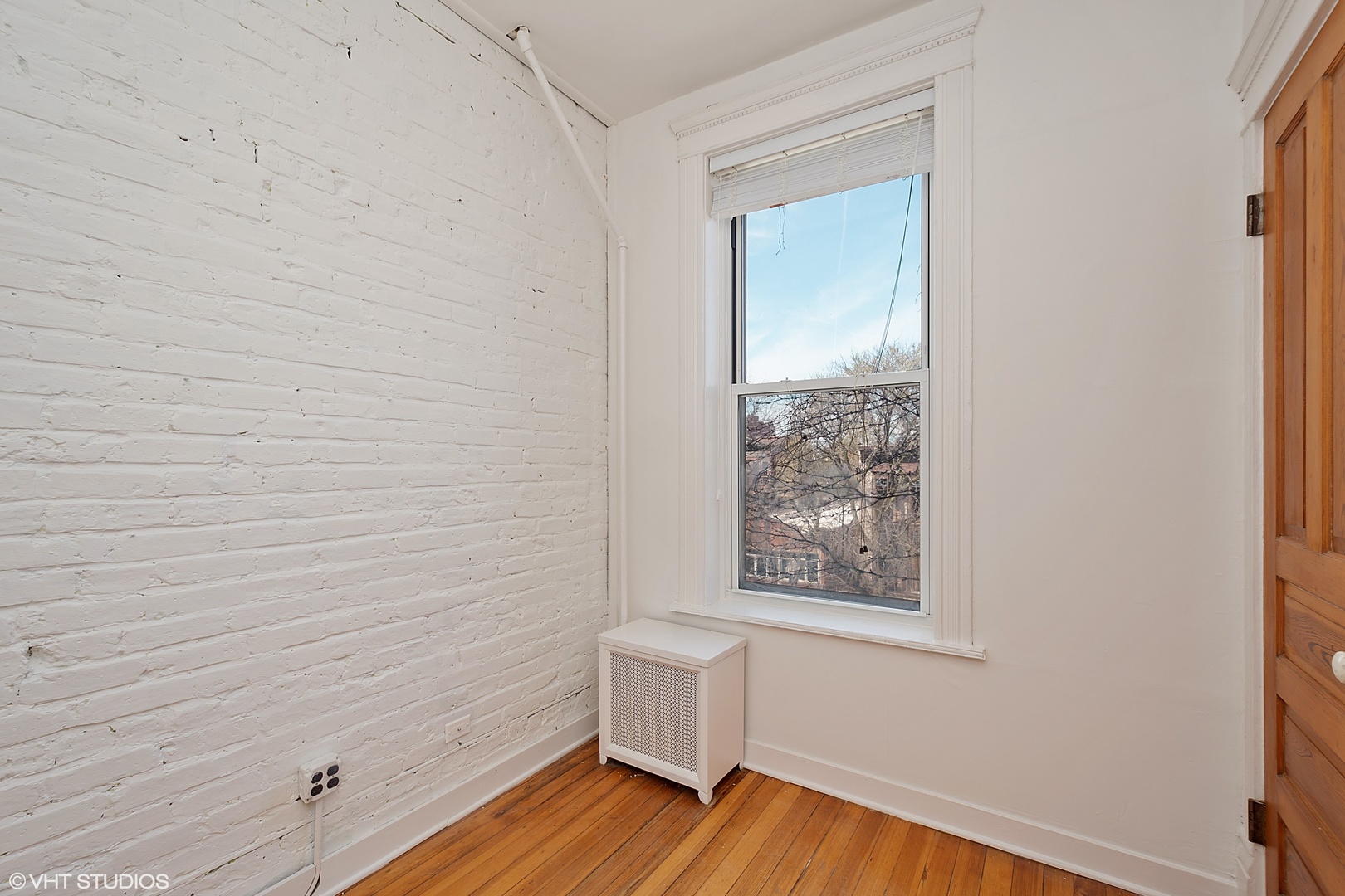 1539 North Wells Street, Unit 3 Chicago, IL 60610 - Photo 6 of 10