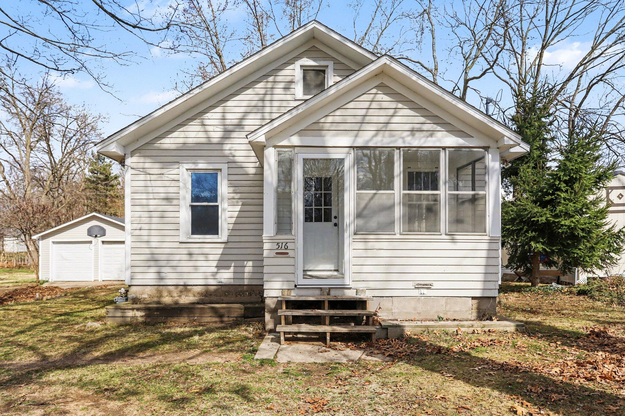 516 Forest Street Three Rivers, MI 49093 - Photo 2 of 22 002_file_7779