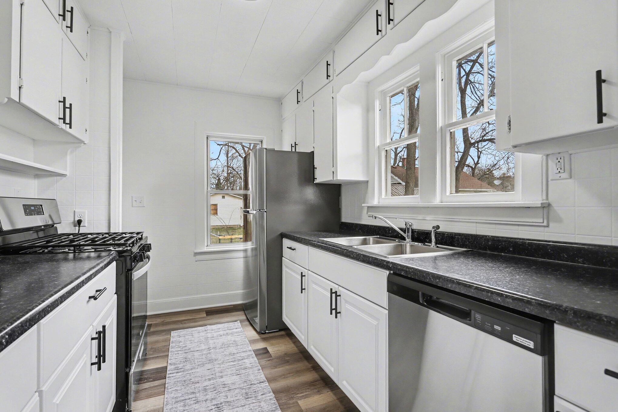 516 Forest Street Three Rivers, MI 49093 - Photo 10 of 22 010_file_3562