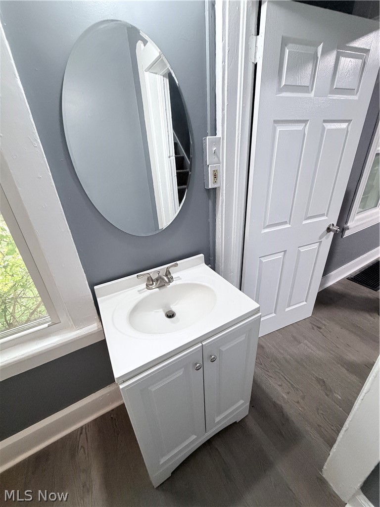 1406 6th Street Southwest Canton, OH 44707 - Photo 9 of 10