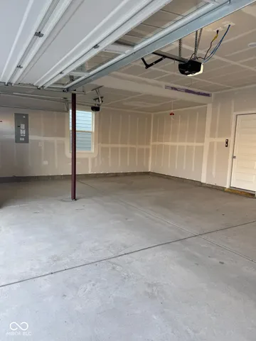 $2,745 | 7581 Fallsworth Drive, Avon, IN 46123