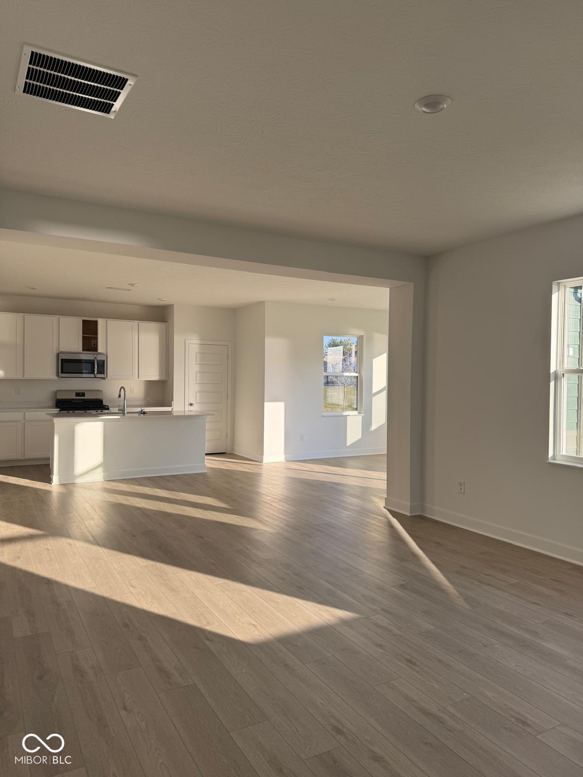 7581 Fallsworth Drive Avon, IN 46123 - Photo 6 of 27