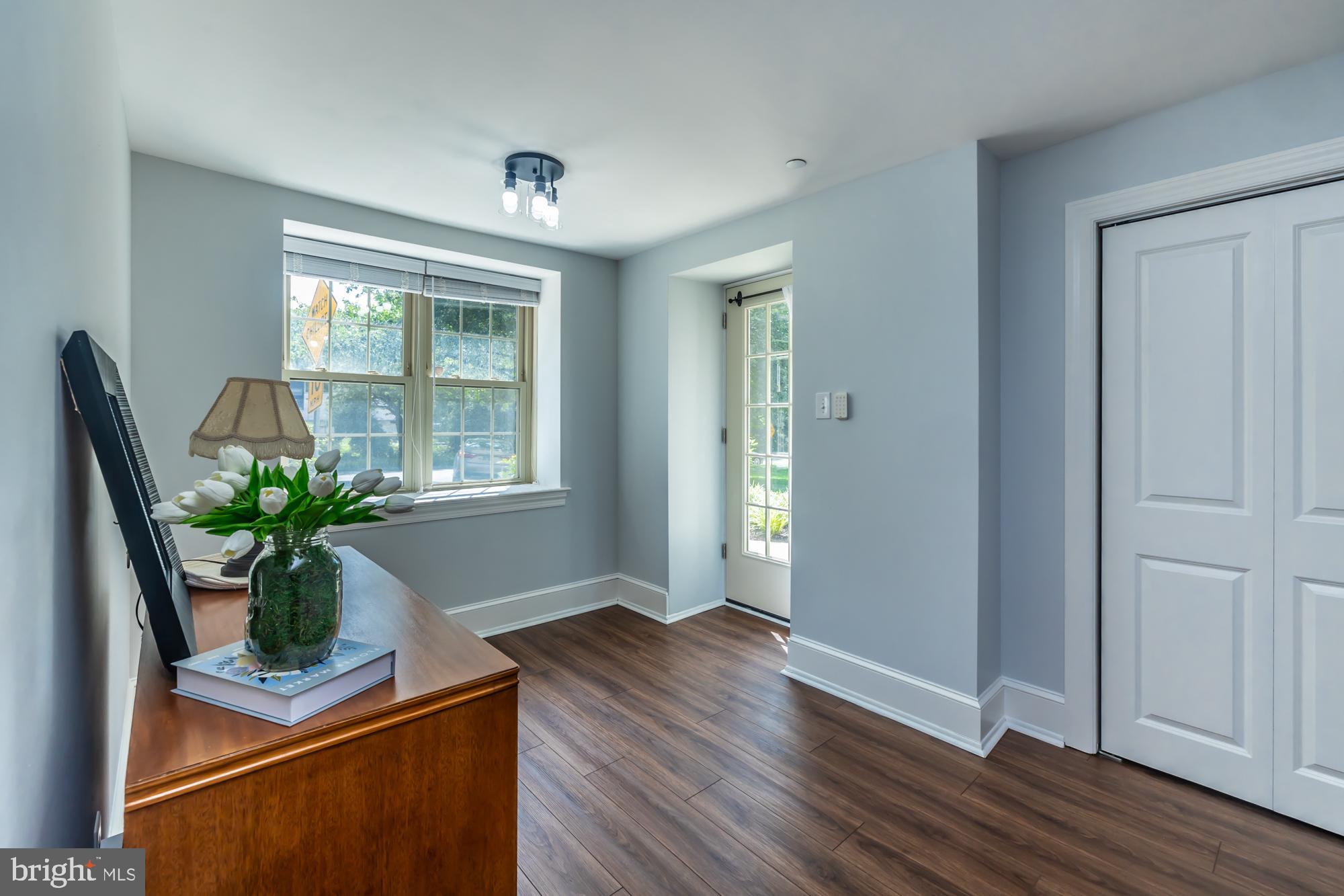 212 Idris Road, Unit Z1 Merion Station, PA 19066 - Photo 8 of 35 a living room with furniture and a potted plant