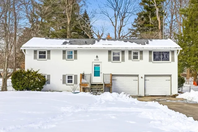 $289,000 | 4022 West Glen Oaks Drive, Bloomington, IN 47403