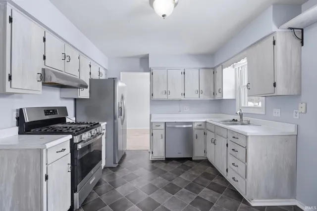 $289,000 | 4022 West Glen Oaks Drive, Bloomington, IN 47403