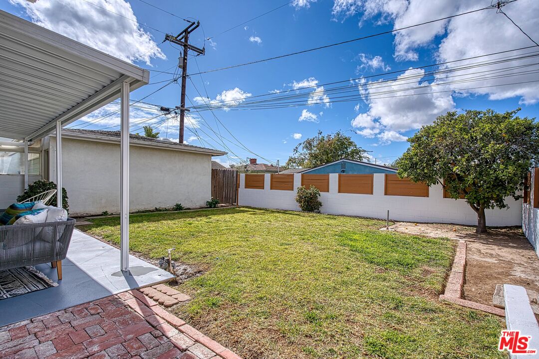 95 Kenneth Street Camarillo, CA 93010 - Photo 22 of 25 a front view of a house with garden