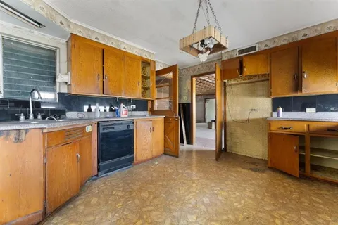 $199,900 | 3727 Kingston Street, Lake Charles, LA 70605