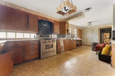 $199,900 | 3727 Kingston Street, Lake Charles, LA 70605