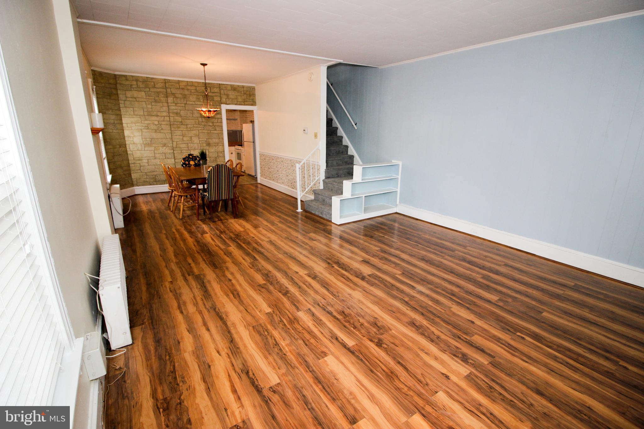 Living/dining room