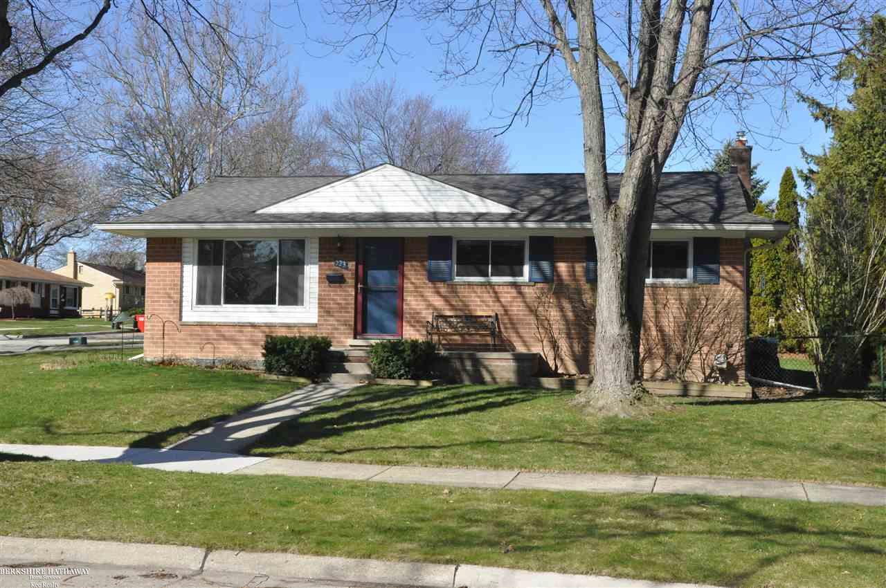 523 Miller Avenue Rochester, MI 48307 - Photo 2 of 28