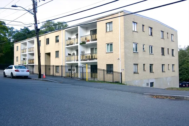 $1,750 | 60 Charles Street, Unit 14, Weymouth, MA 02189
