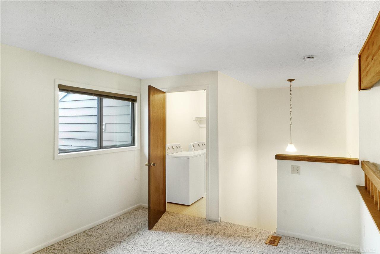 215 East Jolly Road, Unit G11 Lansing, MI 48910 - Photo 32 of 38