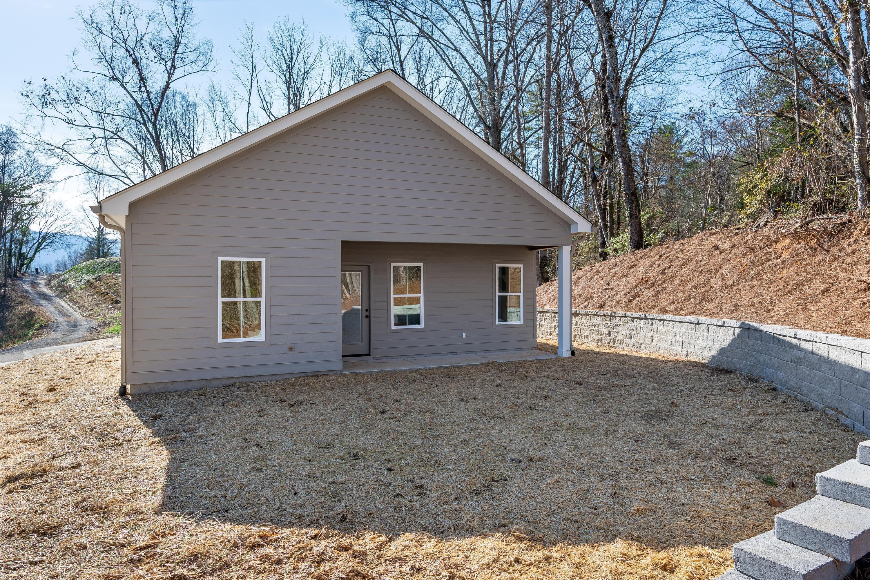 3417 Harris Lane Chattanooga, TN 37419 - Photo 18 of 20 2026_01_January_3417_Harris_Ln_0011