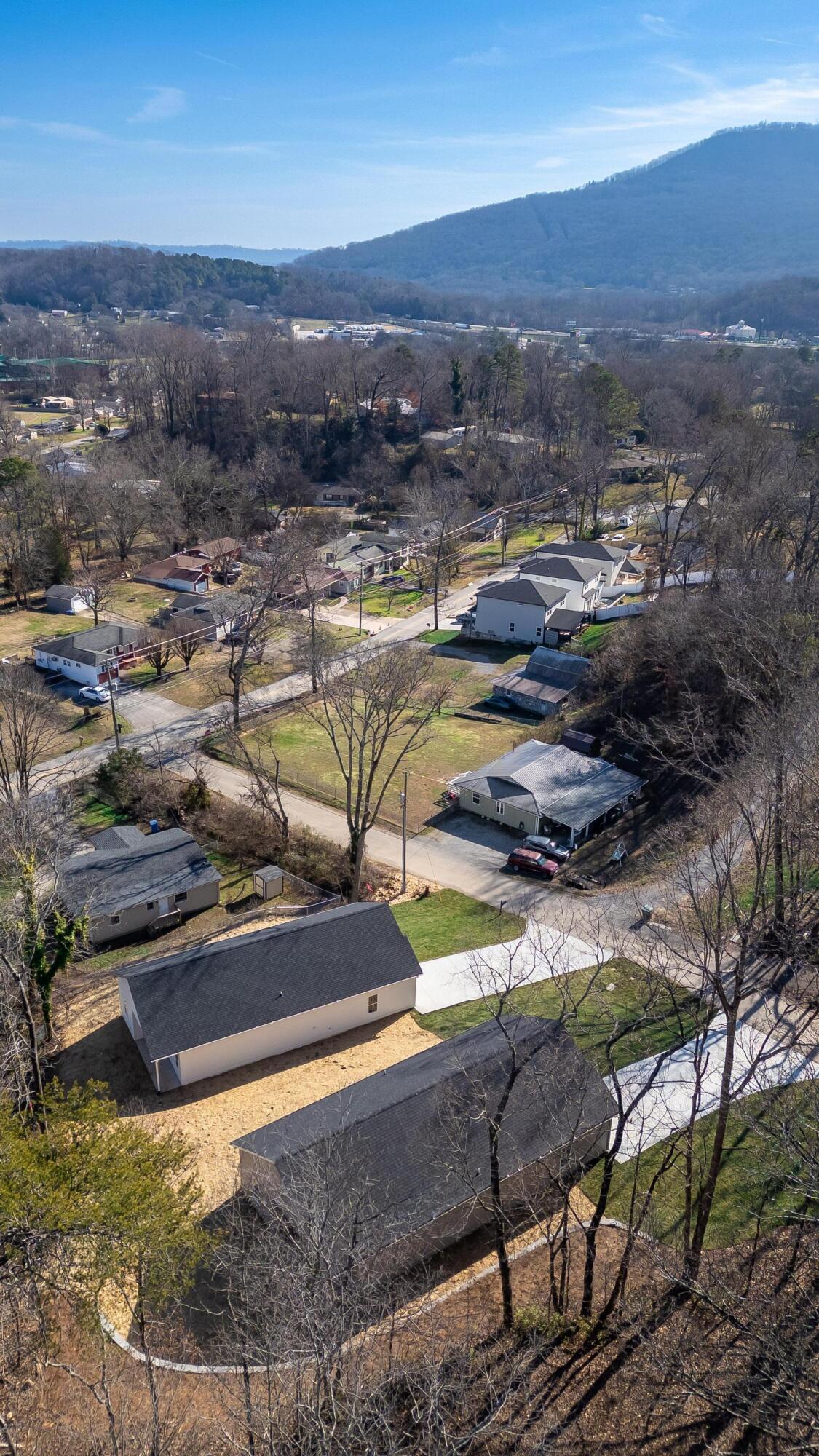 3417 Harris Lane Chattanooga, TN 37419 - Photo 19 of 20 2026_01_January_3417_Harris_Ln_0013