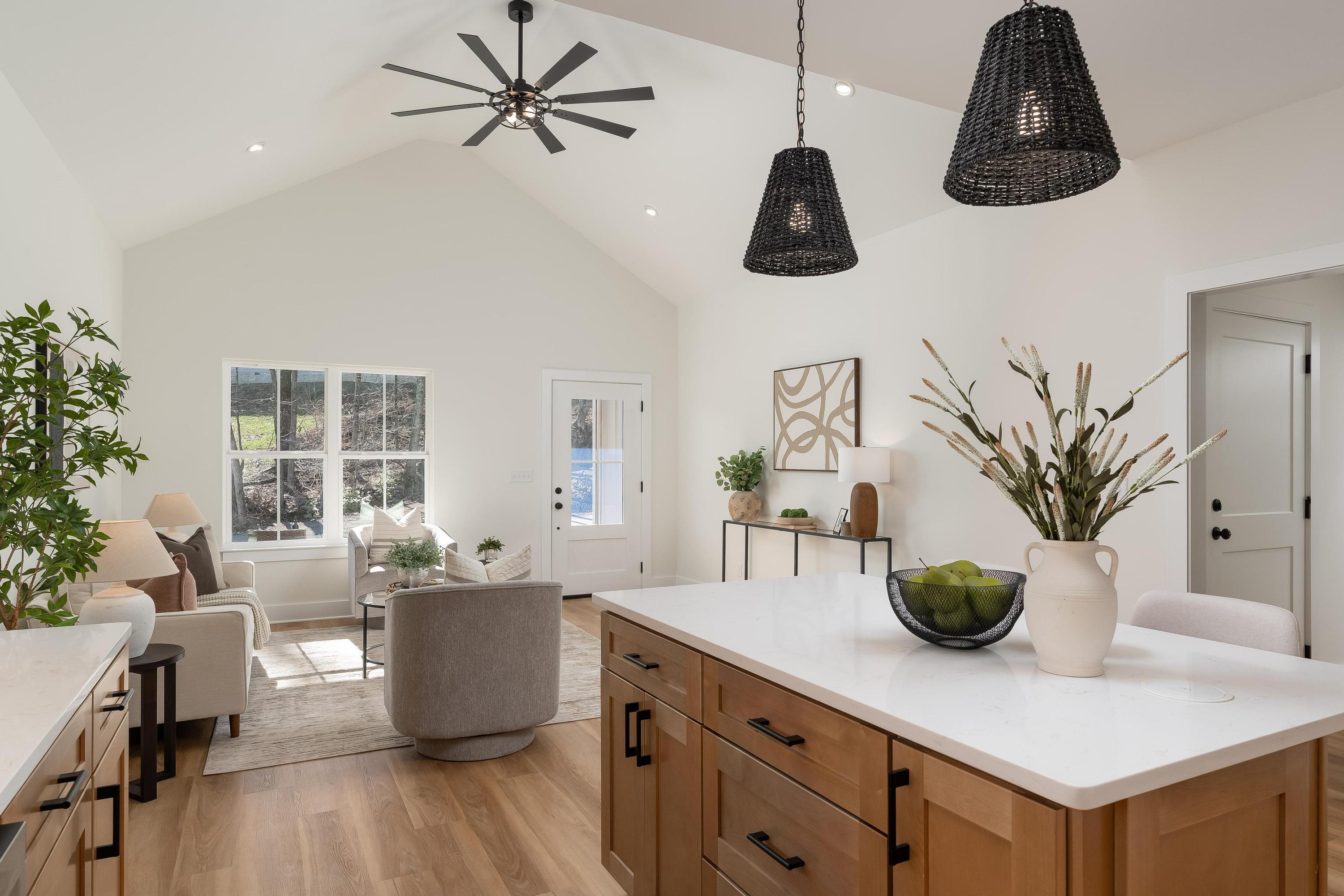 3417 Harris Lane Chattanooga, TN 37419 - Photo 4 of 20 2026_01_January_3417_Harris_Ln_0019