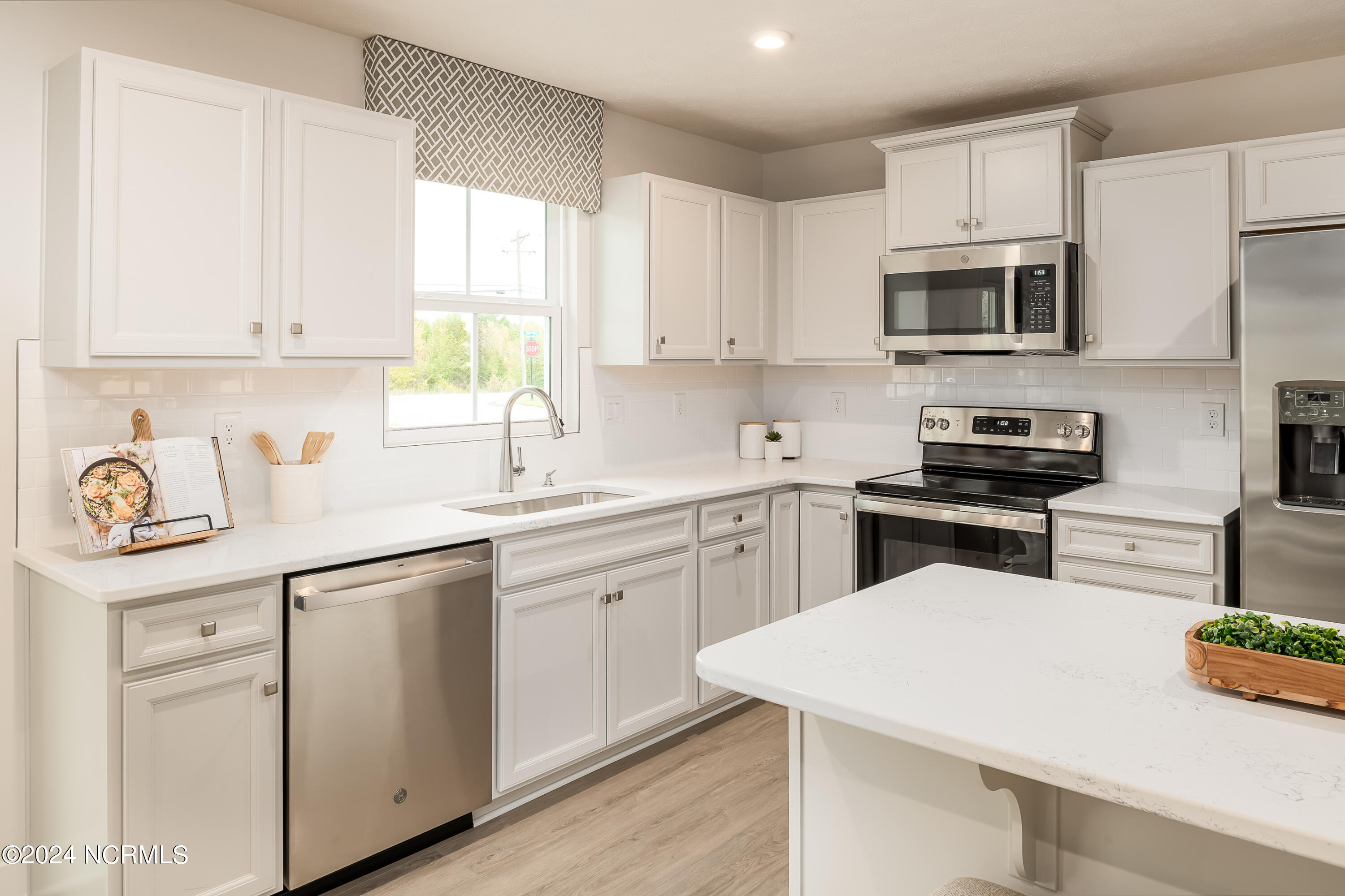 943 Rindlewood Trail Northeast Bolivia, NC 28422 - Photo 6 of 19 RH - Grand Cayman - Forest Grove-15