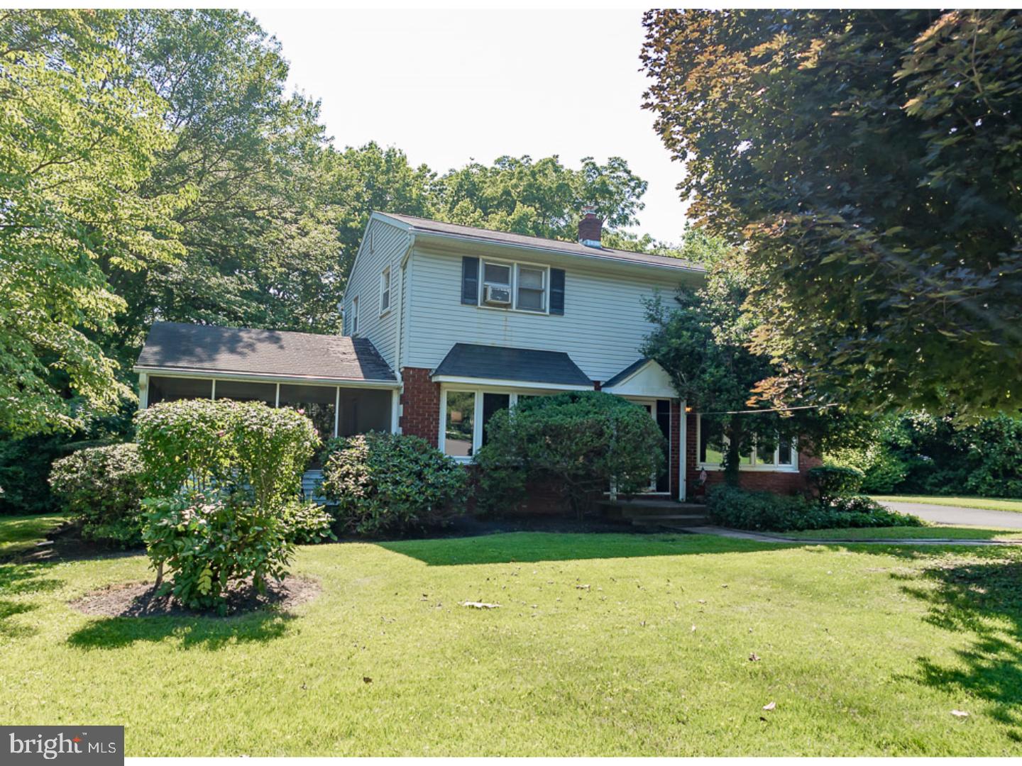 25 Lower Hilltop Road Yardley, PA 19067 - Photo 2 of 25