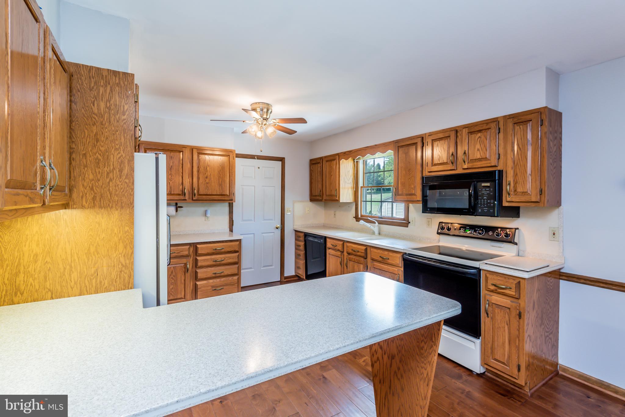 116 West Hunter Road Carlisle, PA 17015 - Photo 7 of 26 Gallery Image 7