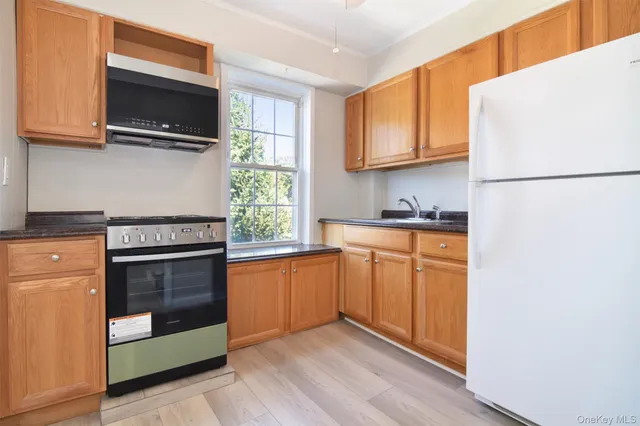 $3,000 | 57 Sterling Avenue, Unit 2, Harrison, NY 10528