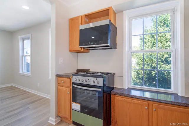 $3,000 | 57 Sterling Avenue, Unit 2, Harrison, NY 10528