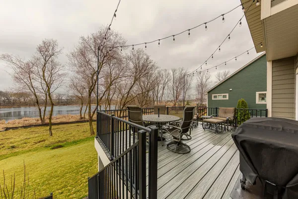 $749,900 | 8860 67th St Bay South, Cottage Grove, MN 55016