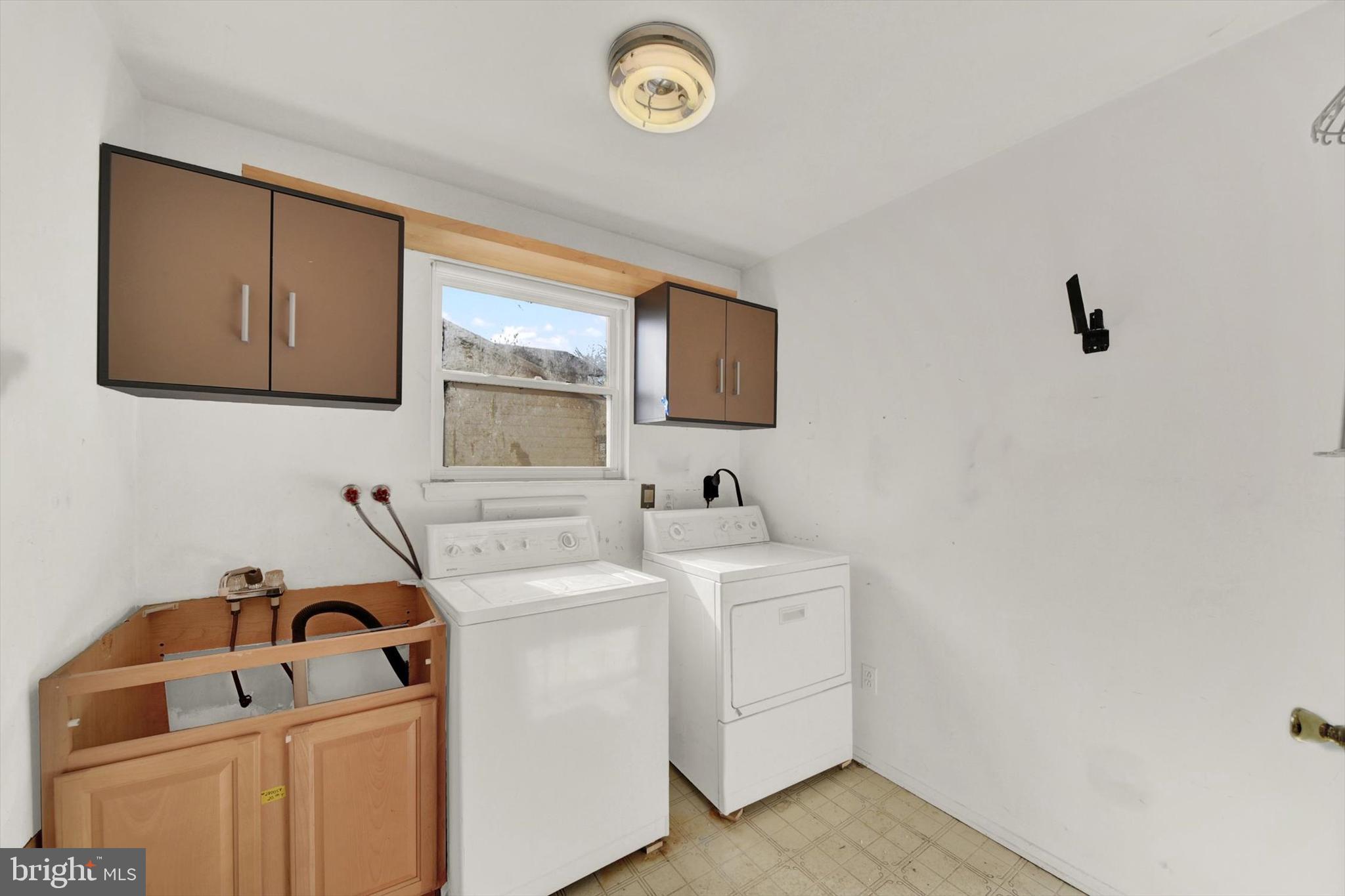4017 Winlee Road Randallstown, MD 21133 - Photo 12 of 26 Washer/Dryer