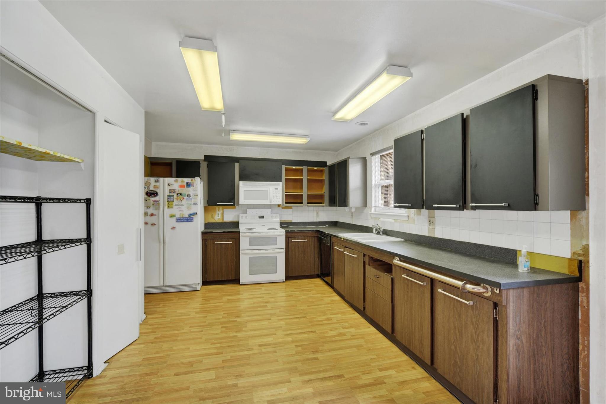 4017 Winlee Road Randallstown, MD 21133 - Photo 5 of 26 Kitchen