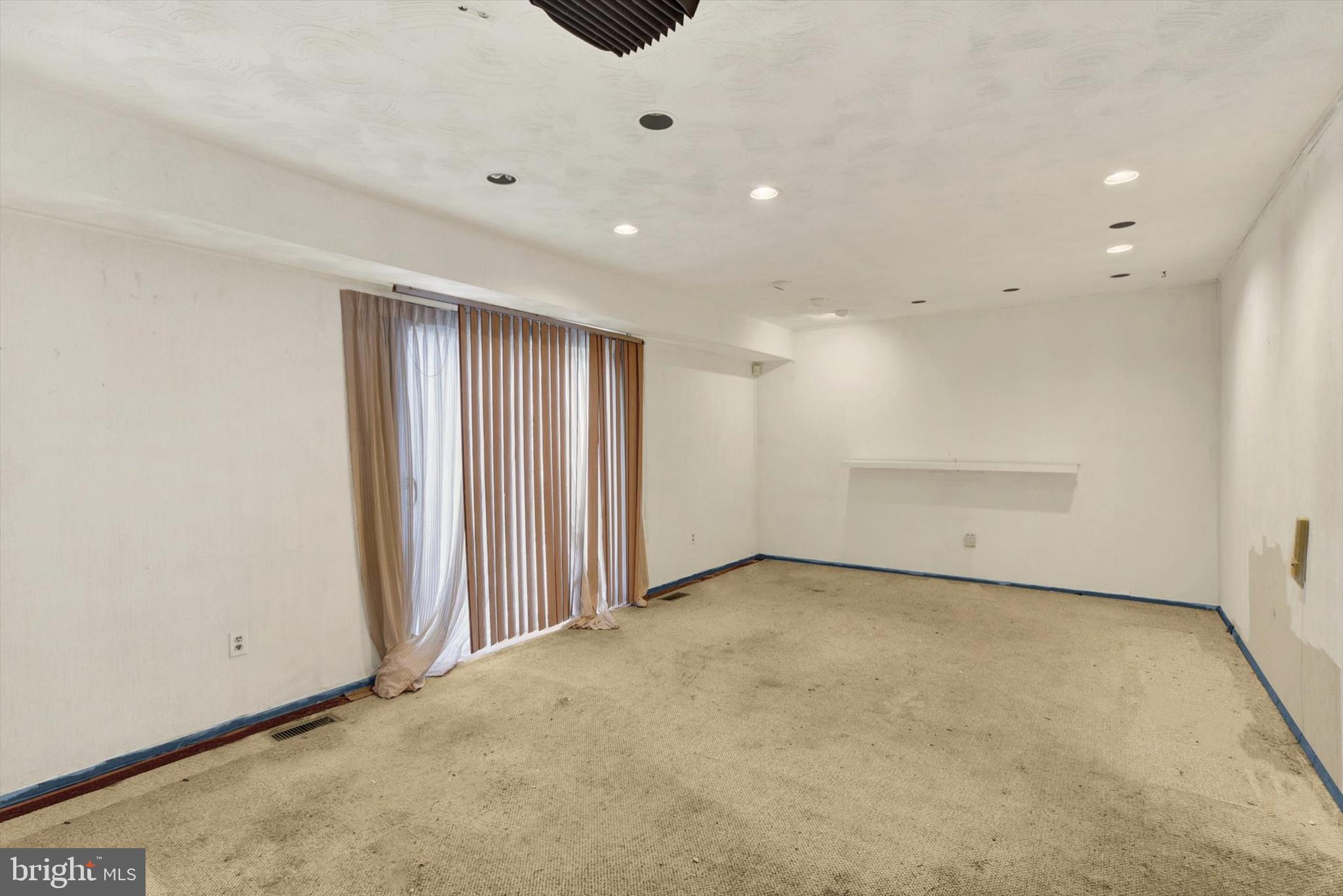4017 Winlee Road Randallstown, MD 21133 - Photo 10 of 26 Family Room