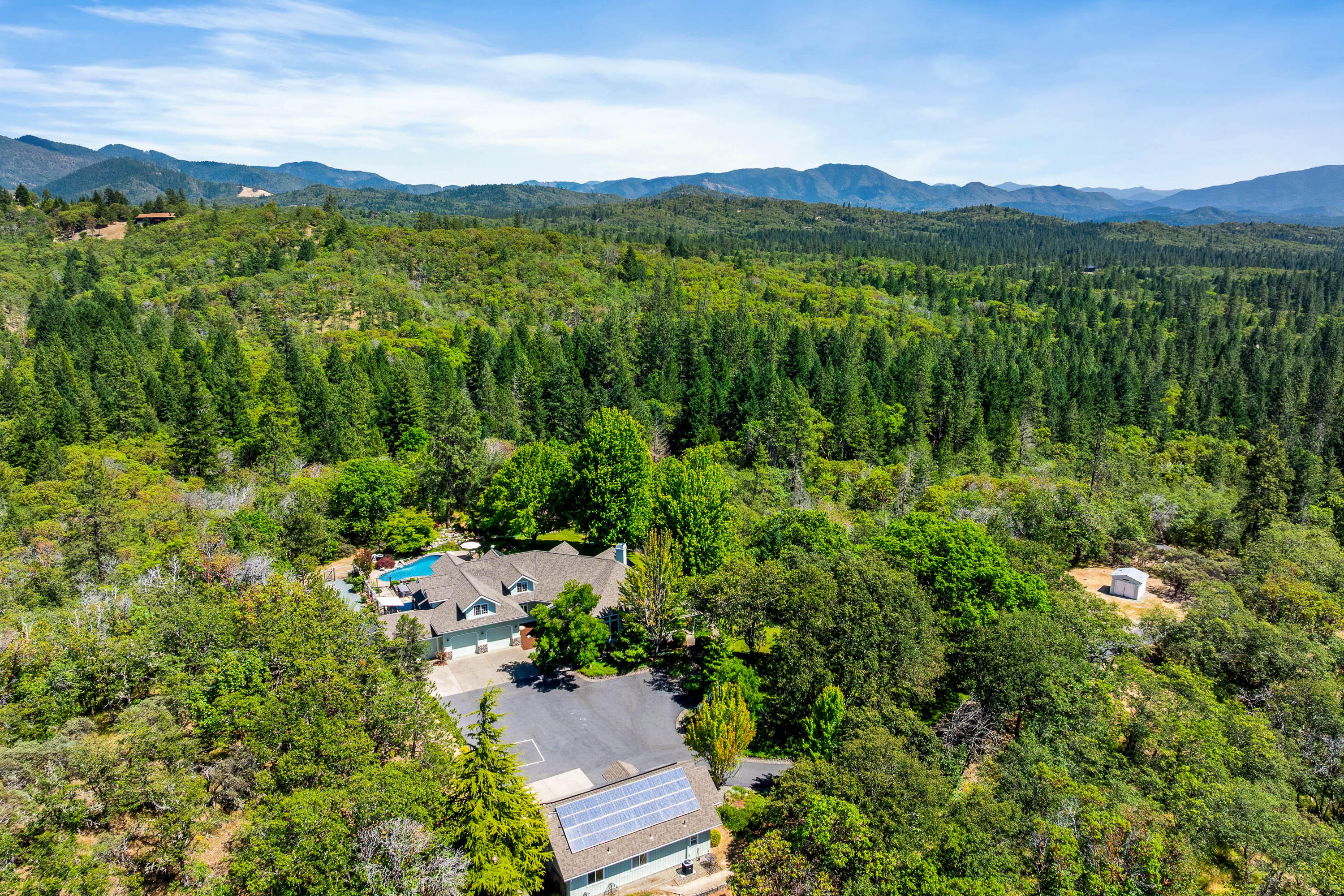 1117 Peco Road Grants Pass, OR 97526 - Photo 3 of 75 DRONE (4 of 10)