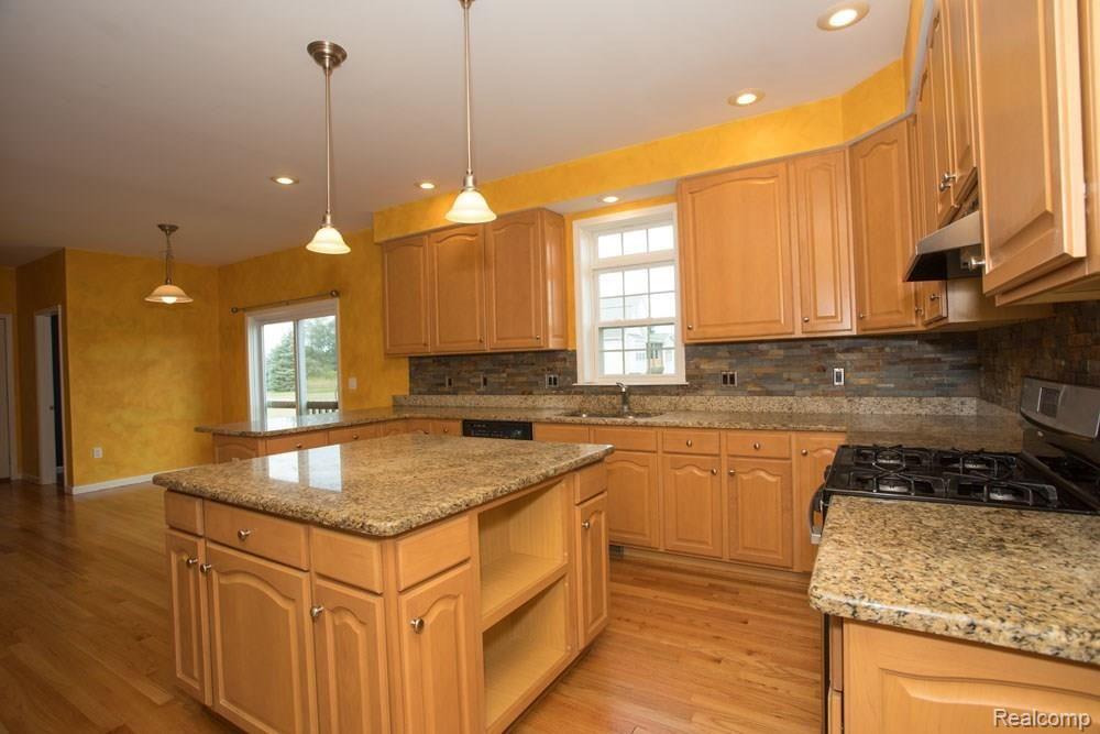1135 Marsh Ridge Brighton, MI 48114 - Photo 14 of 46 marsh-ridge (29).jpg