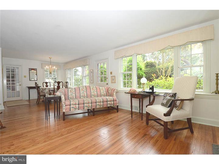 317 Hilldale Road Villanova, PA 19085 - Photo 2 of 22 Living Room