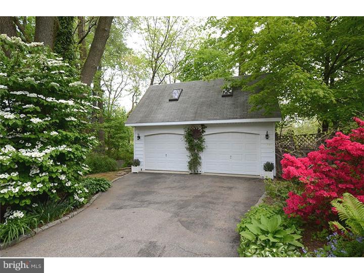 317 Hilldale Road Villanova, PA 19085 - Photo 21 of 22 Garage