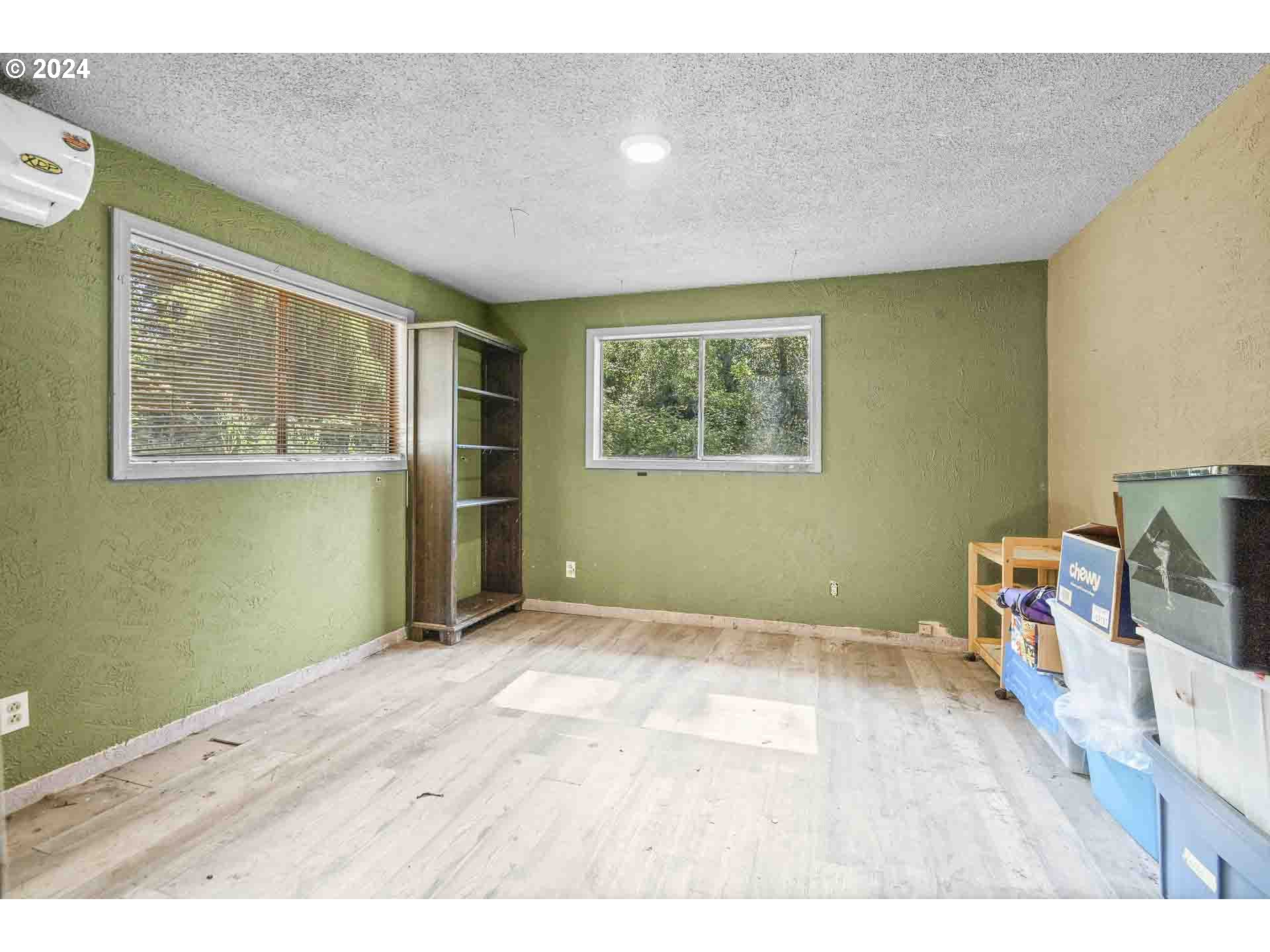 8820 Parker Road Independence, OR 97351 - Photo 13 of 41