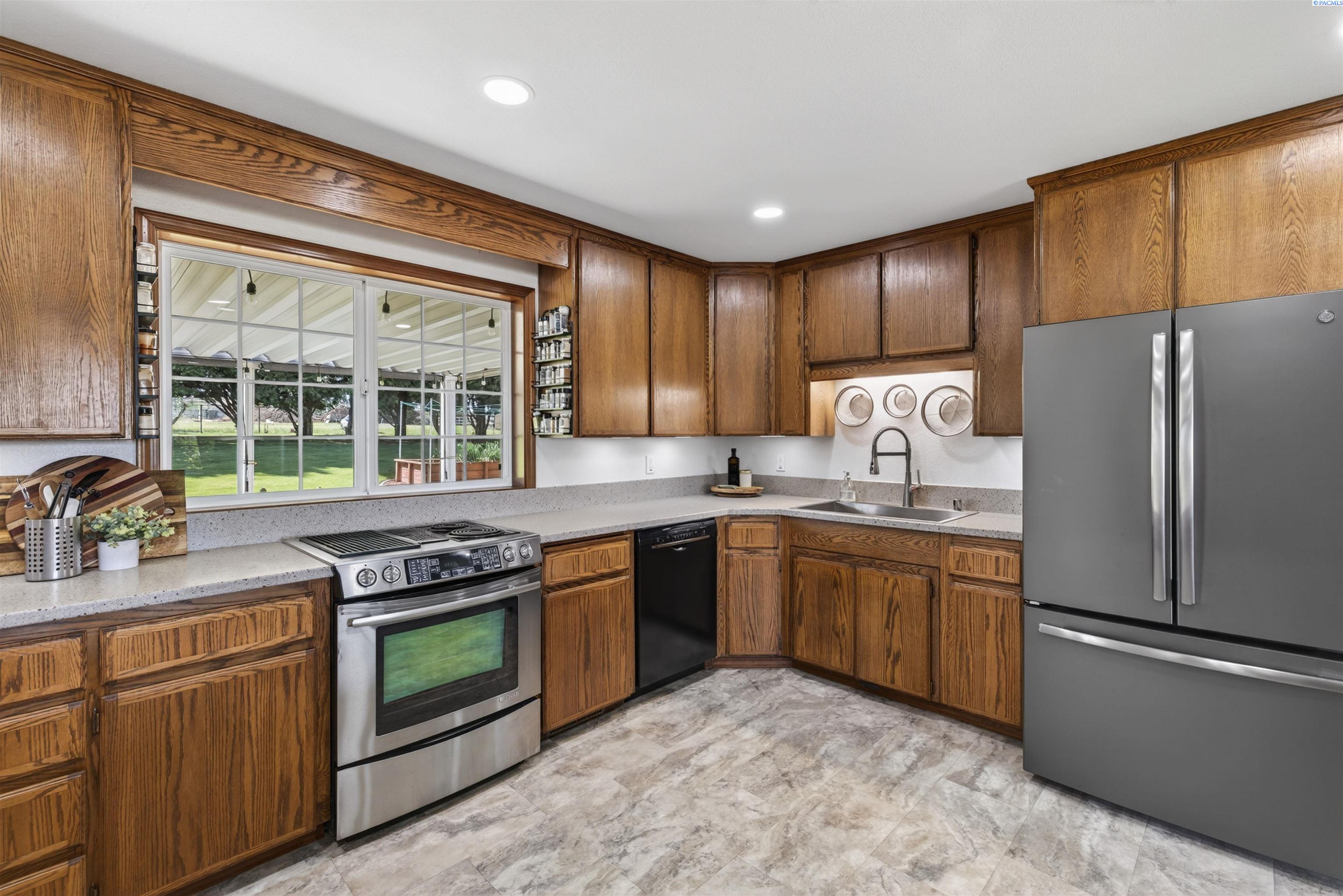 11504 South Bermuda Road Kennewick, WA 99338 - Photo 13 of 50 Gallery Image 13