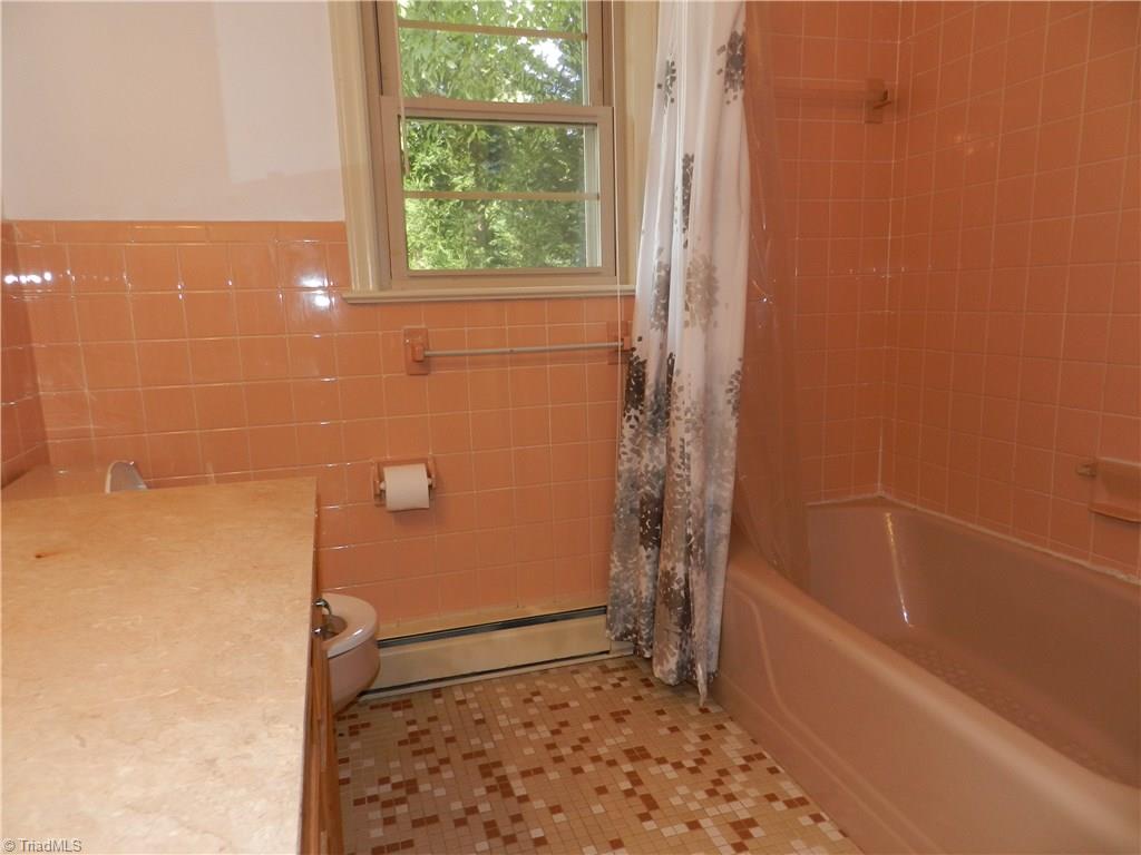801 Shamrock Road Asheboro, NC 27203 - Photo 8 of 12 Gallery Image 8