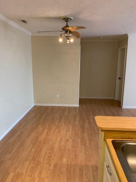 2172 Hedgerow Road, Unit 2172B Columbus, OH 43220 - Photo 3 of 7