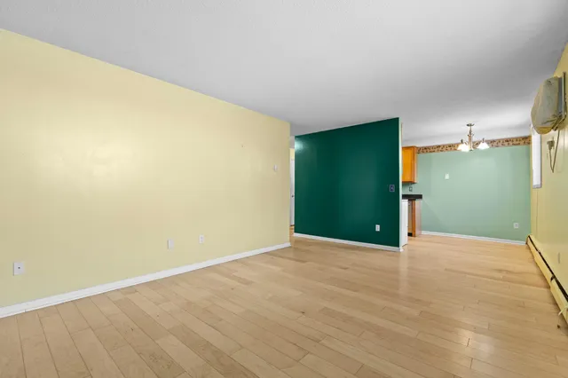 $1,250 | 520 Ridgewood Avenue, Unit 4, Minneapolis, MN 55403