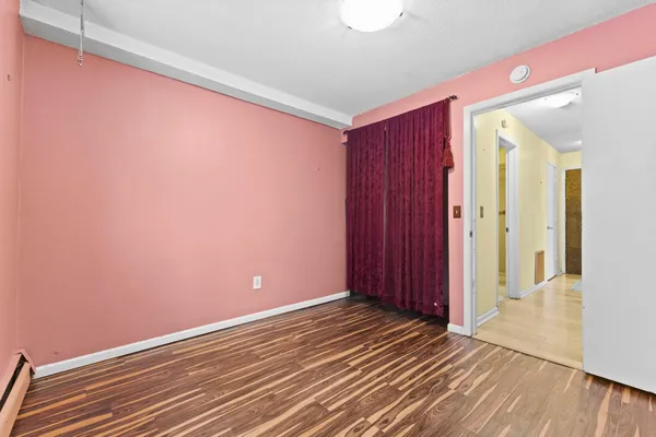 $1,250 | 520 Ridgewood Avenue, Unit 4, Minneapolis, MN 55403